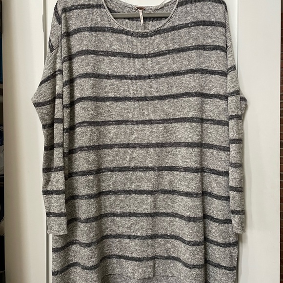 Free People oversized tunic sweater - Picture 4 of 5